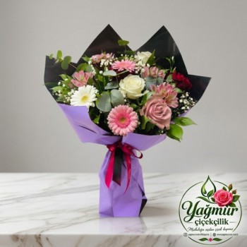 Mor Ambalajlı Karışık Hüsnüyusuf & Gerbera Buketi